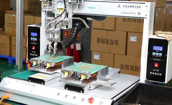 散熱風扇研發(fā)生產廠家跟生產廠家有什么區(qū)別